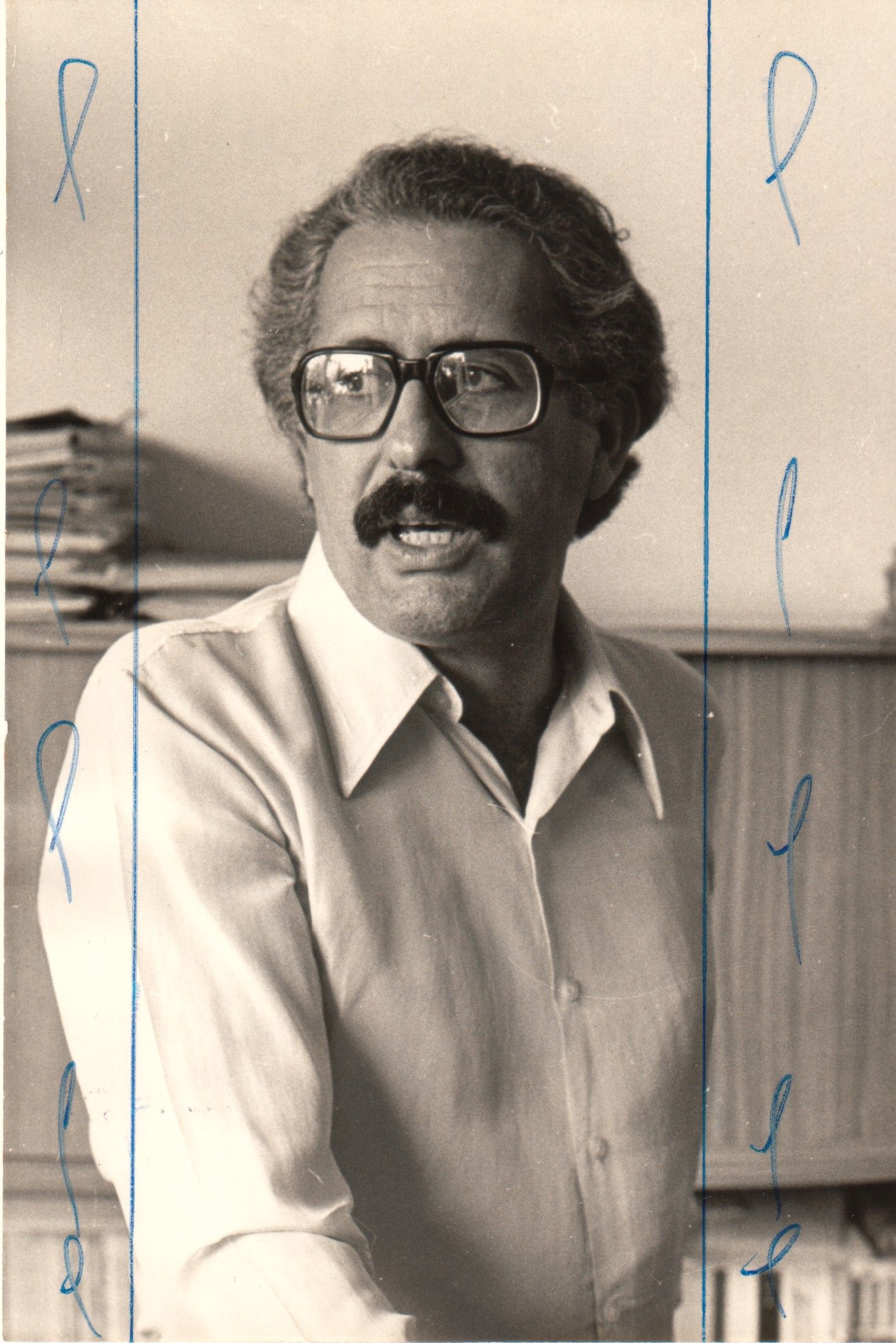 15 de Agosto de 1979. Prof. Silviano Santiago. Fotógrafo Antônio Albuquerque. Acervo Núcleo de Memória da PUC-Rio.